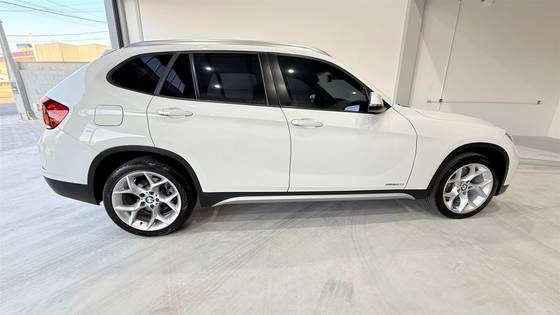 BMW X1 2.0 16V TURBO ACTIVEFLEX SDRIVE20I 4P AUTOMÁTICO BMW X1 2.0 16V TURBO ACTIVEFLEX SDRIVE20I 4P AUTOMÁTICO